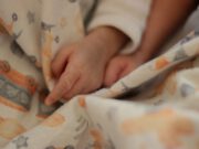 Uitzet: 16 dingen die je NIET nodig hebt voor je tweeling uitzet tweeling