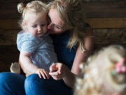 8 dingen waarover tweelingouders zich niet schuldig hoeven te voelen schuldig tweeling