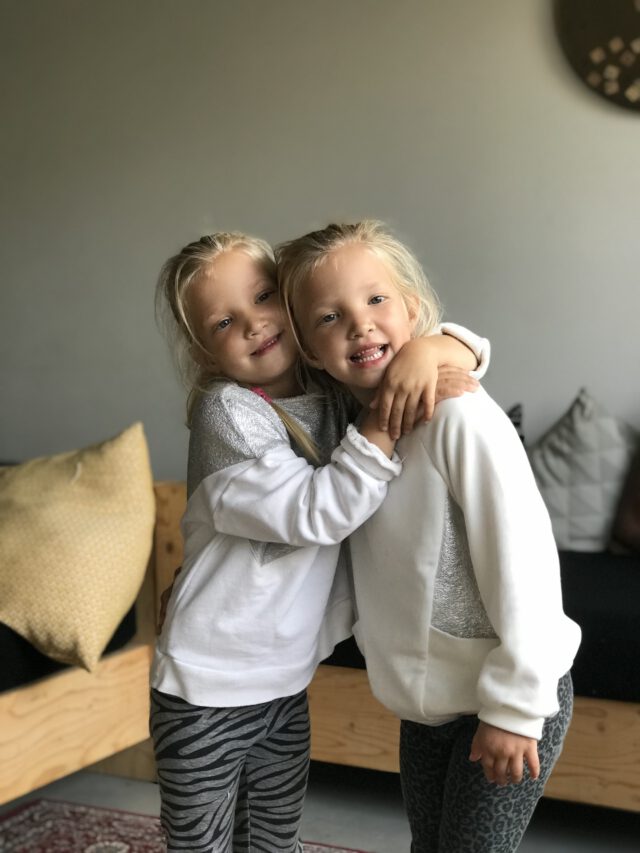 Waarom tweeling zijn fantastisch is (kleuters) kleuters tweeling