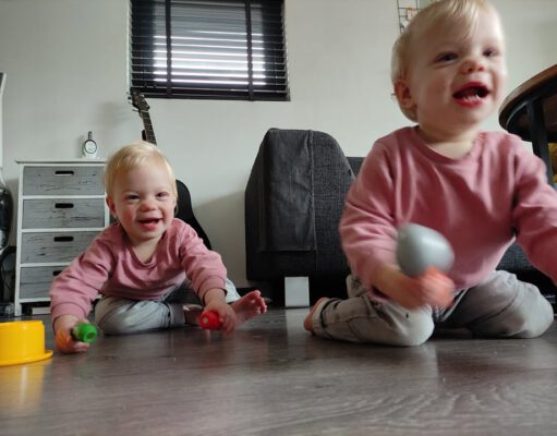 Een jonge tweeling: wat je nooit hoort (maar wel herkent) jonge tweeling