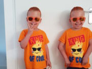 De leukste Koningsdagfoto’s van jullie tweelingen Koningsdag foto's tweelingen
