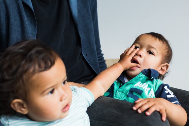 Irritant aan een tweeling irritant tweeling