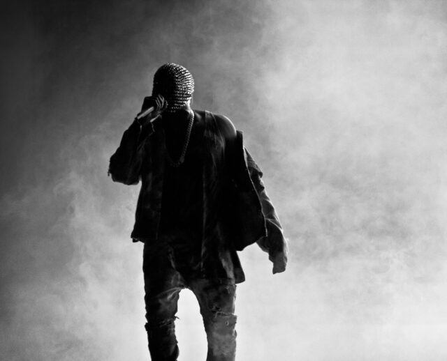 Jay-Z en Beyoncé overwegen stappen tegen Kanye West om beledigen tweeling Kanye beledigen tweeling